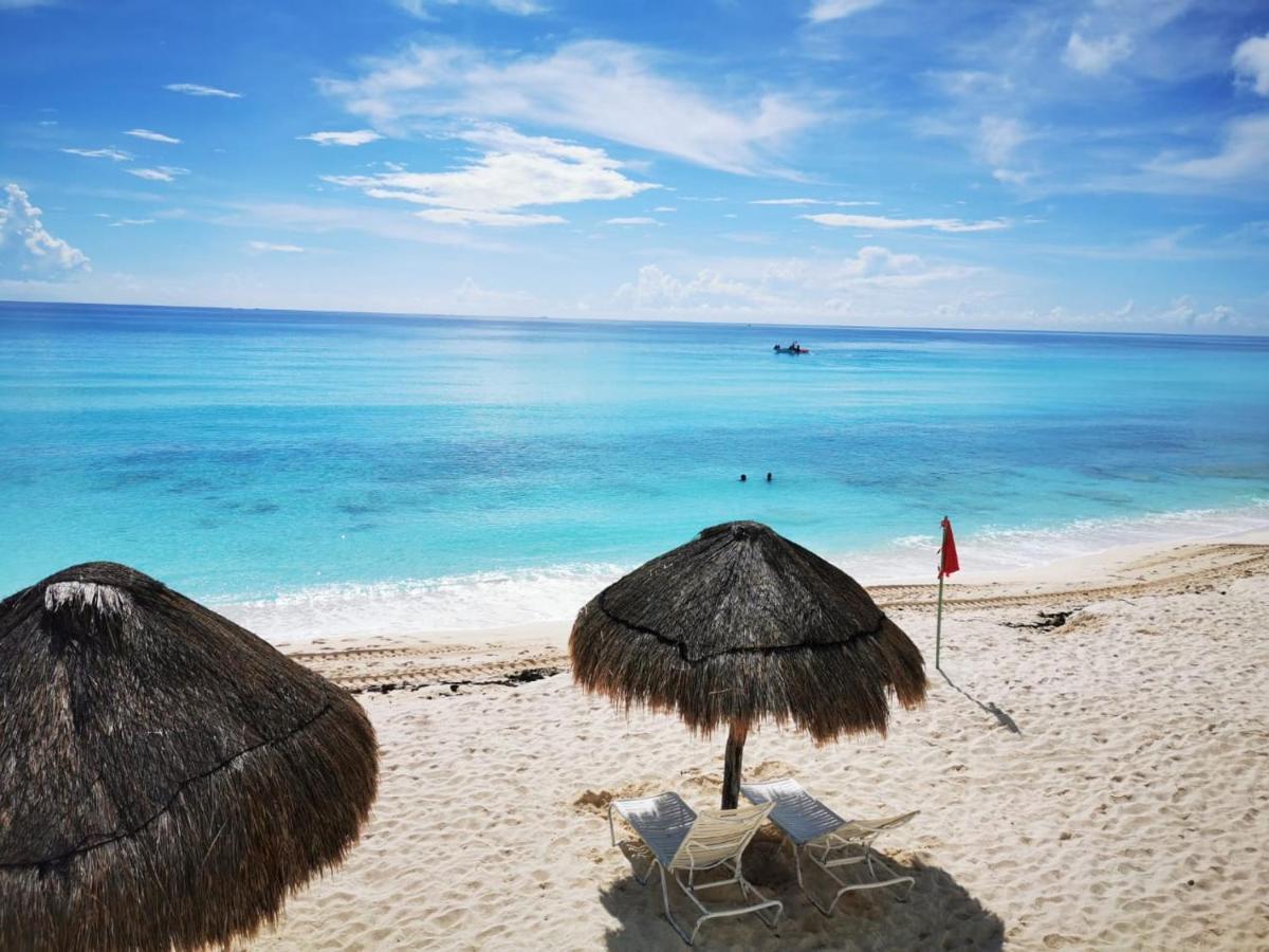 Brisas Beachfront Studios In Hotel Zone Cancún Buitenkant foto
