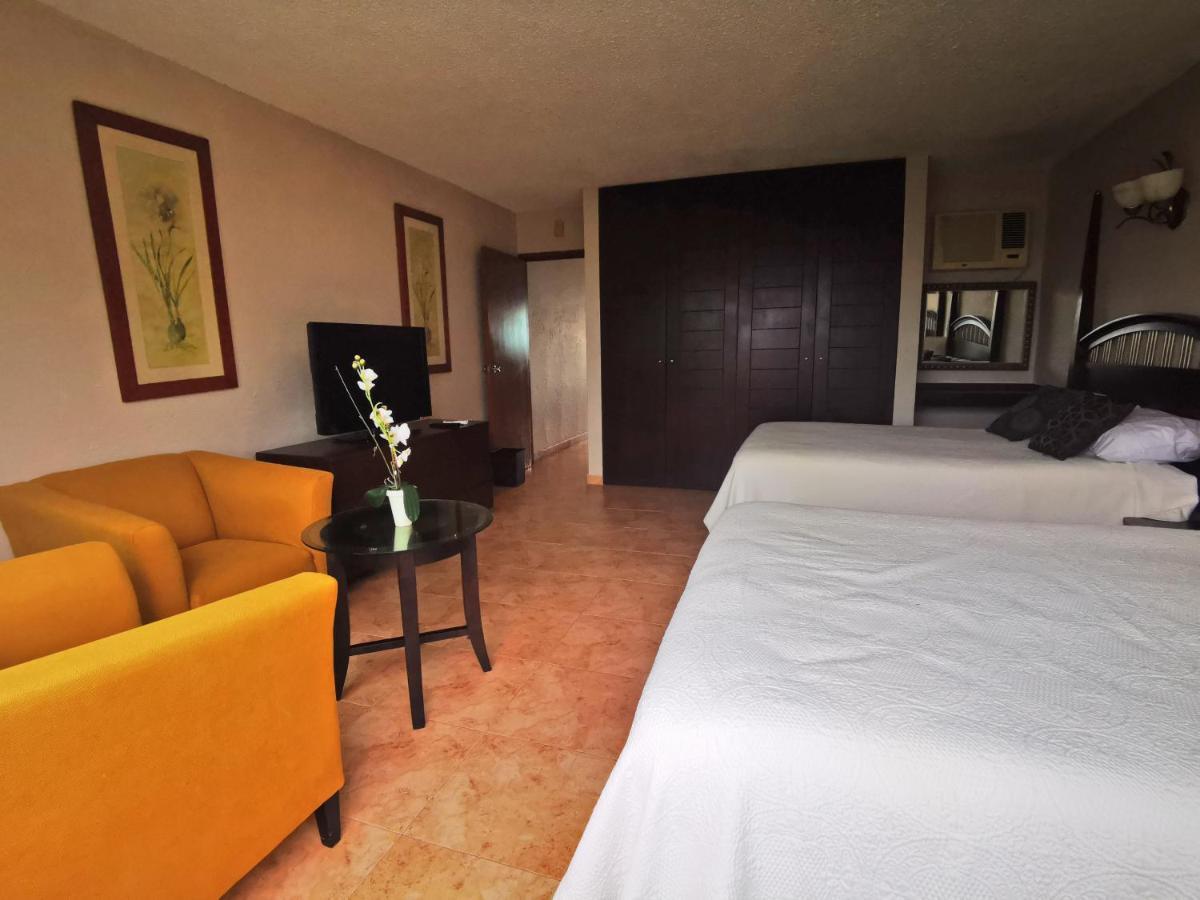 Brisas Beachfront Studios In Hotel Zone Cancún Buitenkant foto