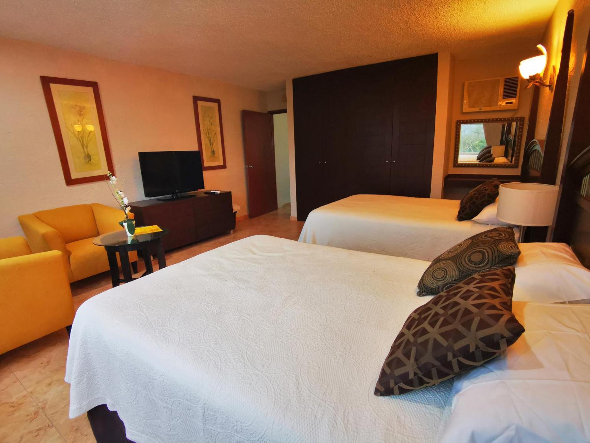 Brisas Beachfront Studios In Hotel Zone Cancún Buitenkant foto