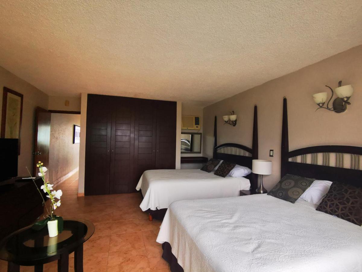 Brisas Beachfront Studios In Hotel Zone Cancún Buitenkant foto
