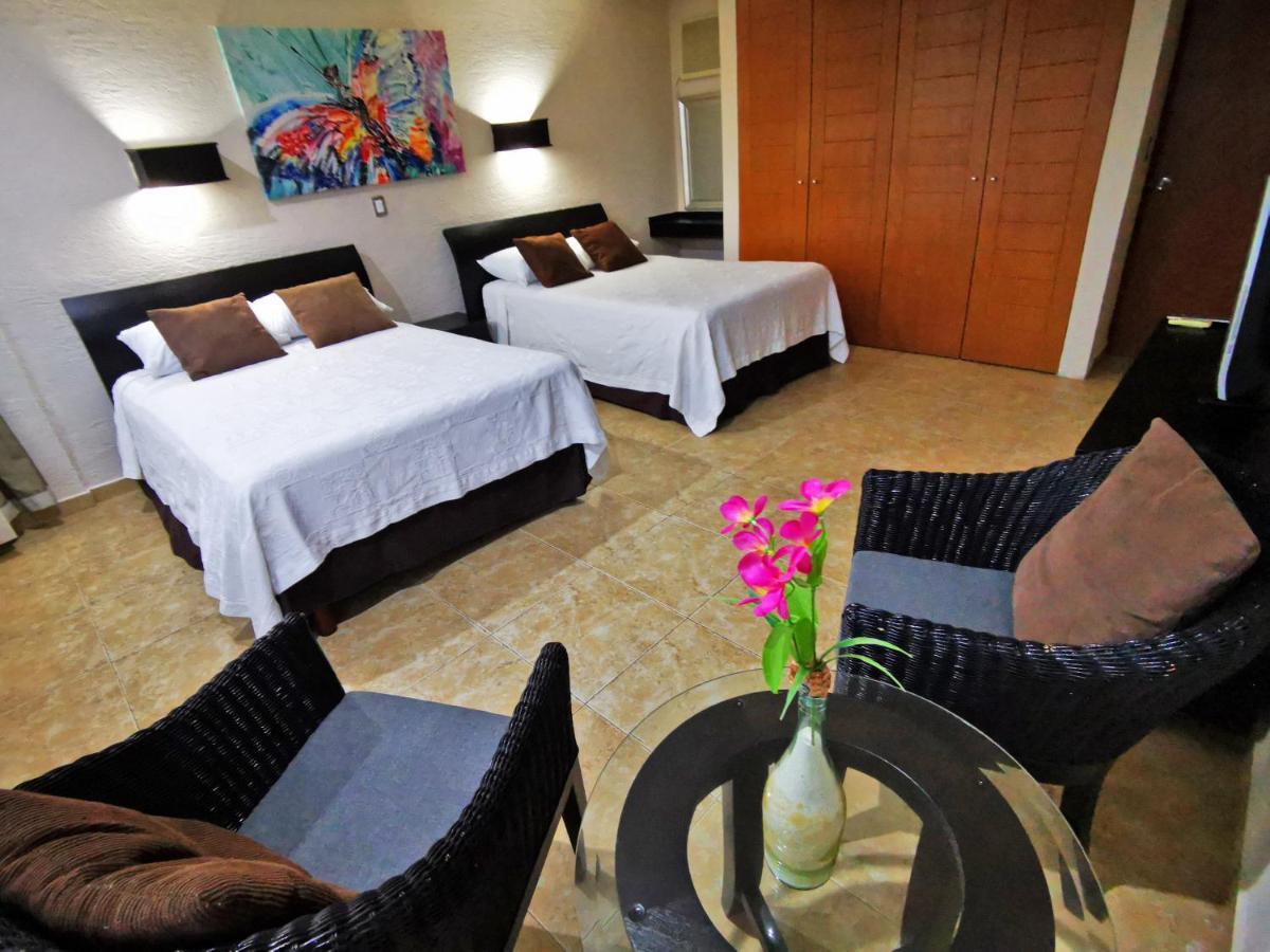 Brisas Beachfront Studios In Hotel Zone Cancún Buitenkant foto
