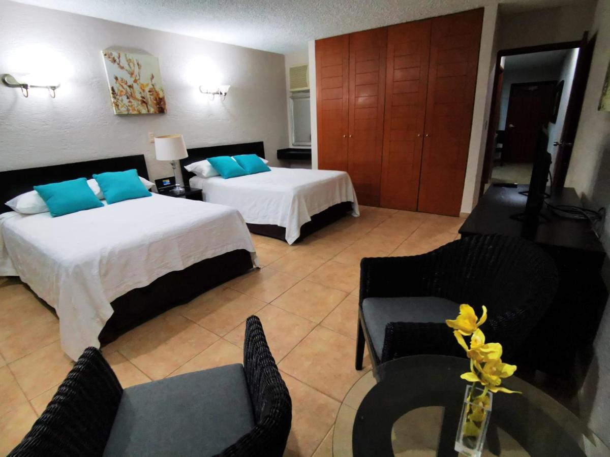 Brisas Beachfront Studios In Hotel Zone Cancún Buitenkant foto