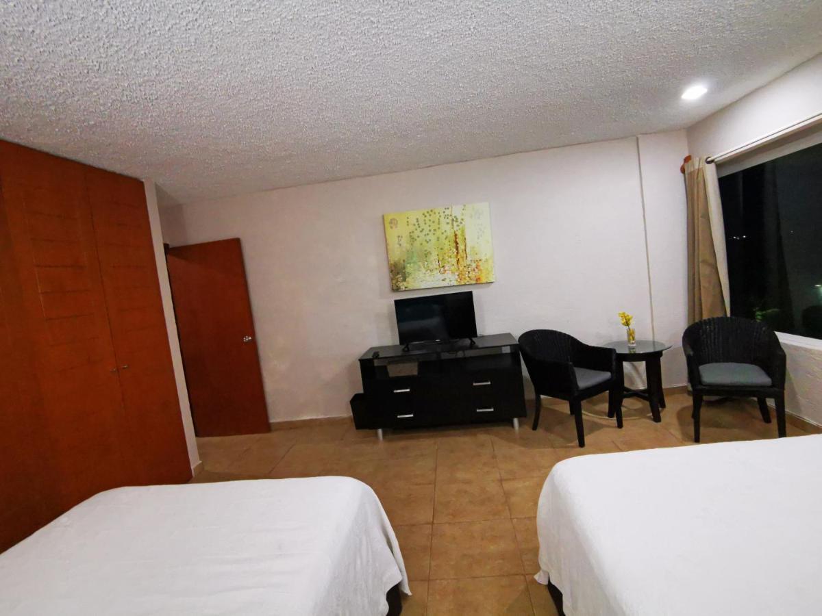 Brisas Beachfront Studios In Hotel Zone Cancún Buitenkant foto