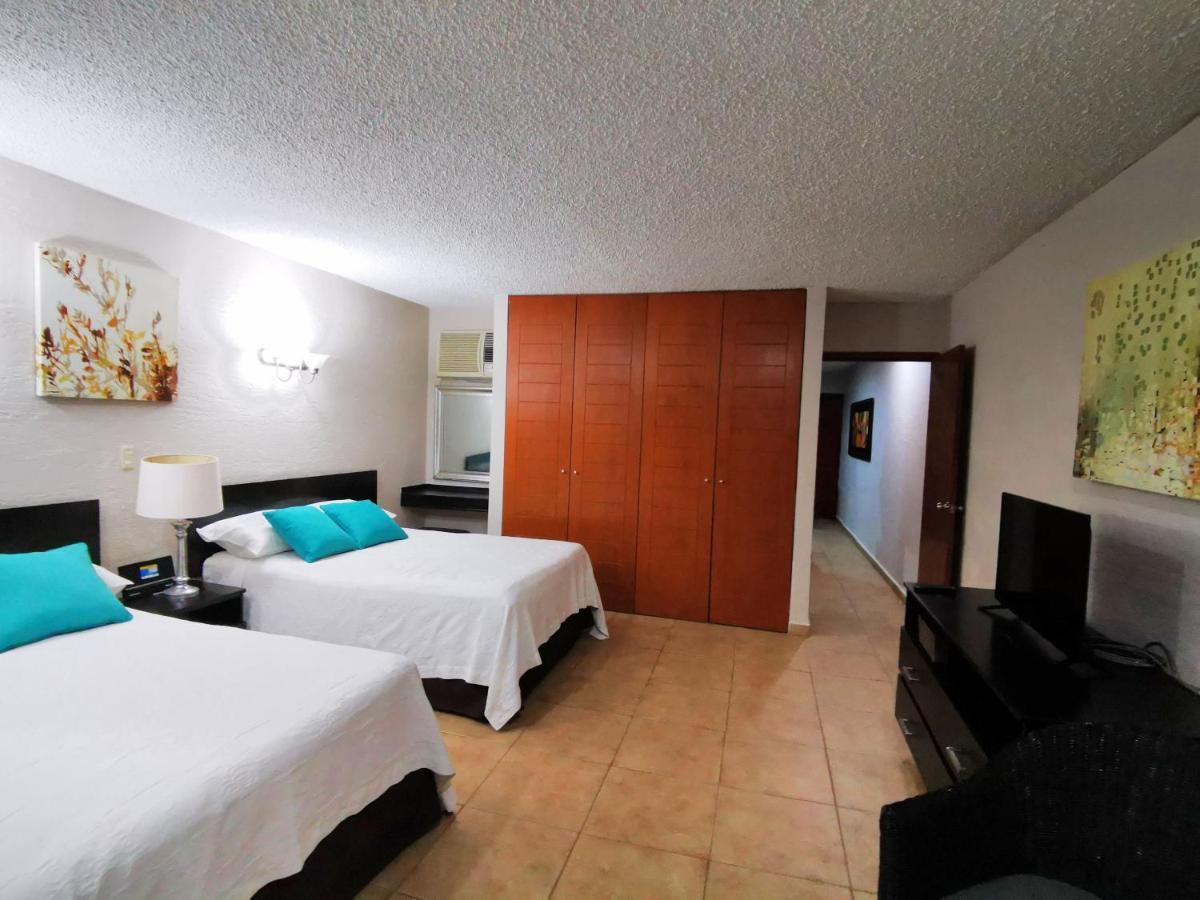 Brisas Beachfront Studios In Hotel Zone Cancún Buitenkant foto