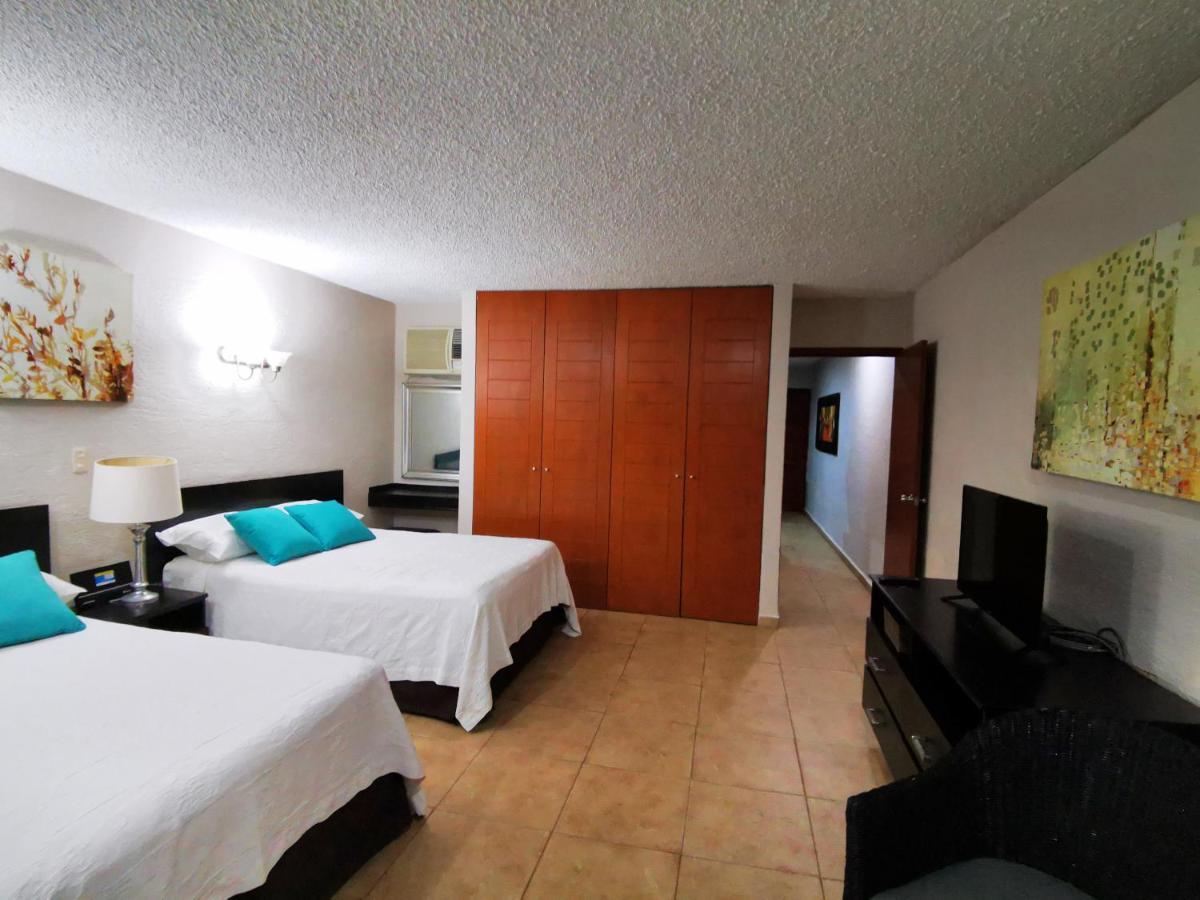 Brisas Beachfront Studios In Hotel Zone Cancún Buitenkant foto