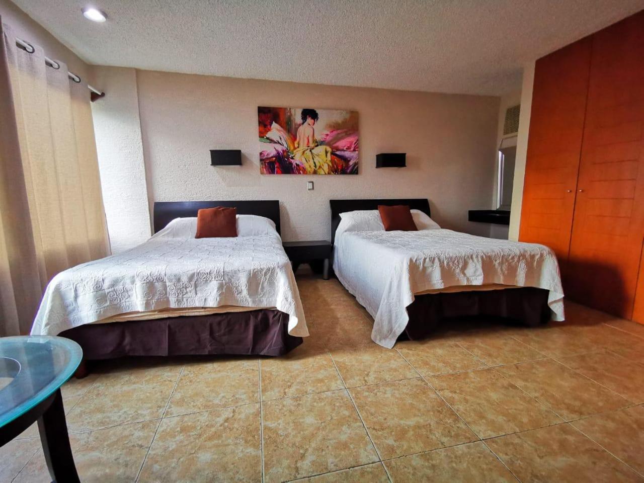 Brisas Beachfront Studios In Hotel Zone Cancún Kamer foto