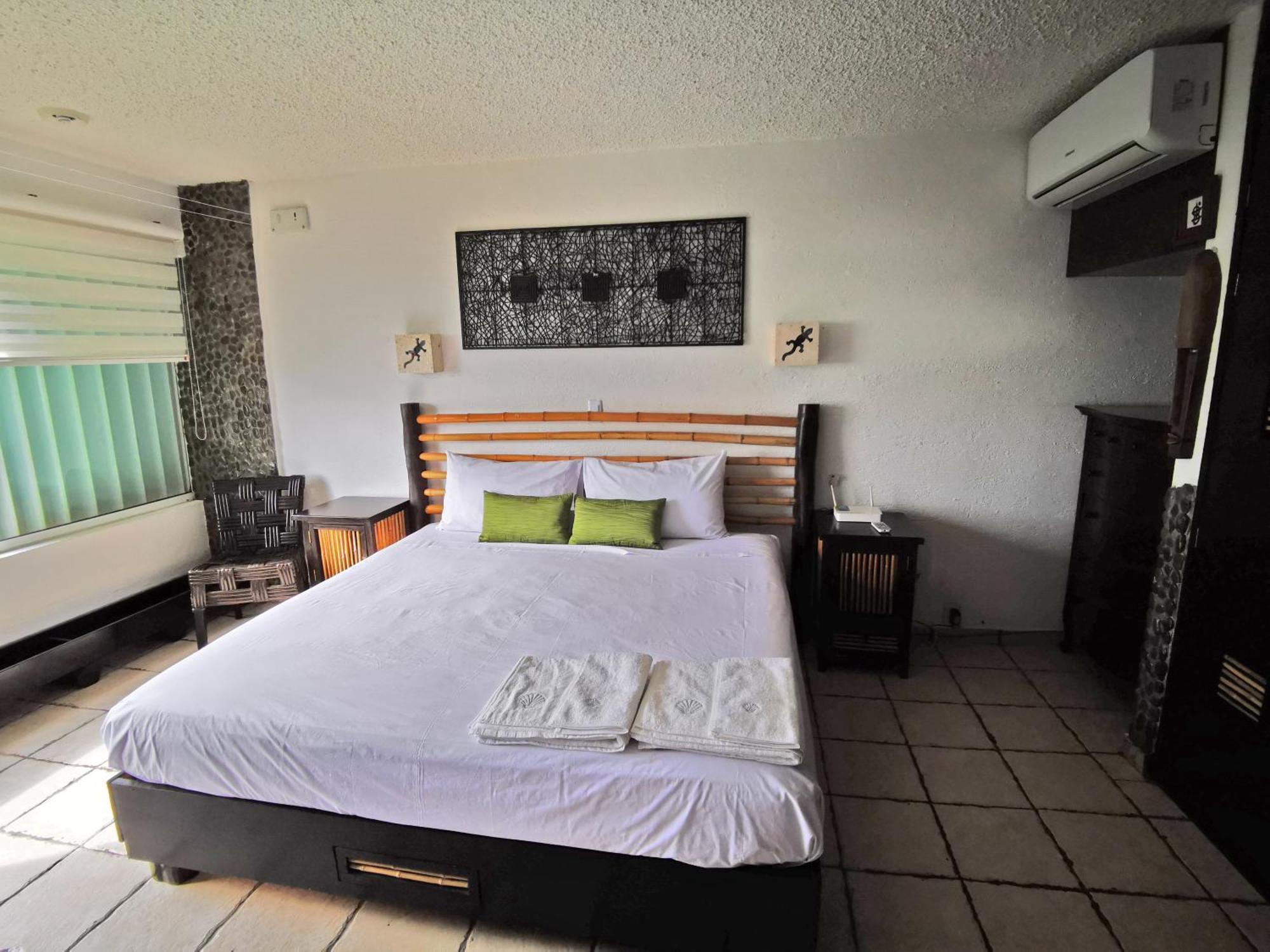 Brisas Beachfront Studios In Hotel Zone Cancún Kamer foto